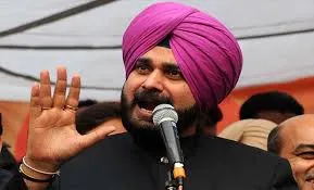 ਨਵਜੋਤ ਸਿੱਧੂ ਵੱਲੋਂ ਐੱਸਡੀਓ ਮੁਅੱਤਲ