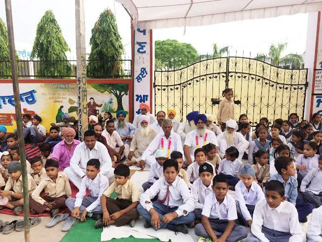 ਅੱਪਗ੍ਰੇਡ ਹੋਏ ਸਕੂਲ ਨੂੰ ਬੋਲੜ੍ਹ ਕਲਾਂ ਵਾਸੀਆਂ ਜੜਿਆ ਜਿੰਦਰਾ