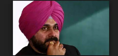 ਨਵਜੋਤ ਸਿੱਧੂ ਖਿਲਾਫ਼ ਮੁਲਾਜ਼ਮਾਂ ਨੇ ਮੋਰਚਾ ਖੋਲ੍ਹਿਆ