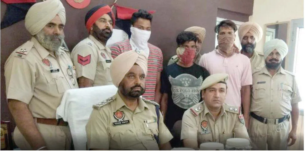 ਲੁੱਟਾਂ-ਖੋਹਾਂ ਕਰਨ ਵਾਲੇ ਗਿਰੋਹ ਦਾ ਪਰਦਾਫਾਸ਼, ਗਿਰੋਹ ਦੇ ਤਿੰਨ ਮੈਂਬਰ ਗ੍ਰਿਫ਼ਤਾਰ