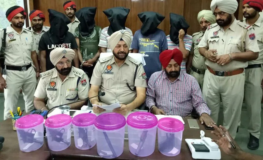 ਡਾਕੇ ਦੀ ਯੋਜਨਾ ਬਣਾਉਣੇ ਹਥਿਆਰਾਂ ਸਣੇ ਪੰਜ ਕਾਬੂ
