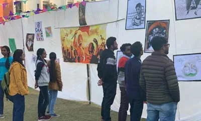 Punjabi University ਦੇ ਵਿਦਿਆਰਥੀਆਂ ਵੱਲੋਂ ਵੱਖਰਾ ਪ੍ਰਦਰਸ਼ਨ