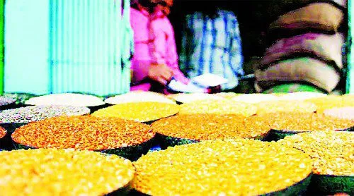 ਪੰਜਾਬ ‘ਚ ਆਟਾ-ਦਾਲ ਦੇ ਰੇਟ ਆਸਮਾਨ ‘ਤੇ, ਦੋ ਸਮੇਂ ਦੀ ਰੋਟੀ ਗਰੀਬਾਂ ਤੋਂ ਹੋਰ ਦੂਰ