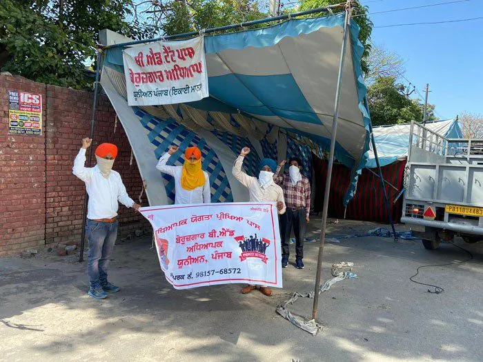 ਟੈੱਟ ਪਾਸ ਬੇਰੁਜ਼ਗਾਰ ਬੀਐੱਡ ਅਧਿਆਪਕਾਂ ਨੇ ਚੁੱਕਿਆ ਧਰਨਾ