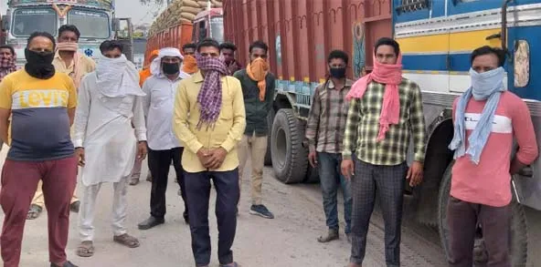 ਮਮਦੋਟ ਦੇ ਟਰੱਕ ਡਰਾਈਵਰ ਕਣਕ ਦੀਆਂ ਬੋਰੀਆਂ ਨਾ ਉਤਰਨ ਕਾਰਨ ਹੋਏ ਪਰੇਸ਼ਾਨ
