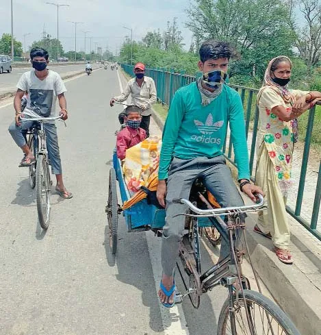 ਮਕਾਨ ਮਾਲਕ ਨੇ ਘਰੋਂ ਕੱਢ ਦਿੱਤਾ ਐ, ਰਹਿਣ ਨੂੰ ਥਾਂ ਨਹੀਂ, ਹੁਣ ਡੰਡੇ ਪੈਣ ਜਾਂ ਵੱਜੇ ਗੋਲੀ, ਮੁਰਾਦਾਬਾਦ ਹੀ ਜਾਵਾਂਗੇ