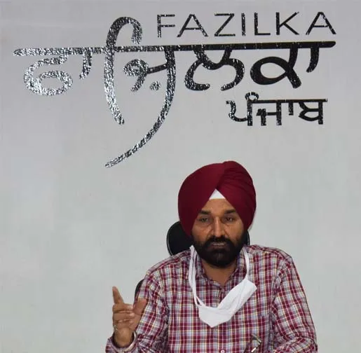 ਜਿਲ੍ਹੇ ‘ਚ ਵੱਖ-ਵੱਖ ਦੁਕਾਨਾਂ ਖੋਲ੍ਹਣ ਲਈ ਸਮਾਂ ਨਿਸ਼ਚਿਤ, 17 ਮਈ ਤੱਕ ਕਰਫਿਊ, ਤਾਲਾਬੰਦੀ ਜਾਰੀ