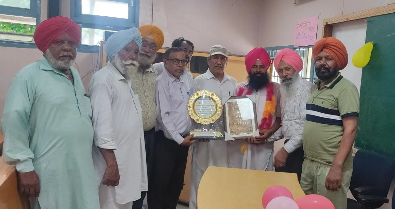 ਸੇਵਾ ਮੁਕਤੀ ‘ਤੇ ਨਛੱਤਰ ਸਿੰਘ ਭਾਣਾ ਦਾ ਕੀਤਾ ਸਨਮਾਨ