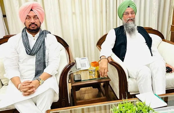 ਸਪੀਕਰ ਸੰਧਵਾਂ ਨਾਲ ਹਲਕਾ ਵਿਧਾਇਕ ਦੇਵ ਮਾਨ ਵੱਲੋਂ ਮੁਲਾਕਾਤ