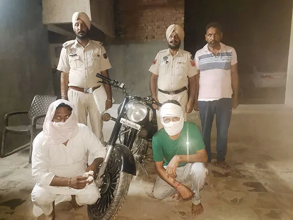  ਅਧਿਆਪਕ ਤੇ ਇੱਕ ਹੋਰ ਵਿਅਕਤੀ ਚਿੱਟੇ ਸਮੇਤ ਕਾਬੂ