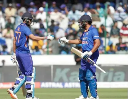 India Vs New Zealand : ਰੋਹਿਤ ਤੇ ਸ਼ੁਭਮਨ ਗਿੱਲ ਦੇ ਸੈਂਕਡ਼ੇ, ਭਾਰਤ ਨੇ ਦਿੱਤਾ 386 ਦੌਡ਼ਾਂ ਦਾ ਟੀਚਾ