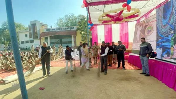 ਡੇਰਾ ਸੱਚਾ ਸੌਦਾ ਦੇ ਸੇਵਾਦਾਰਾਂ ਨੇ ਬਹੁਤ ਹੀ ਵਧੀਆ ਅਤੇ ਅਨੁਸ਼ਾਸ਼ਿਤ ਢੰਗ ਨਾਲ ਸਫ਼ਾਈ ਕੀਤੀ : ਅੰਮ੍ਰਿਤ ਲਾਲ ਸਭਾਪਤੀ ਨਗਰ ਪਰਿਸ਼ਦ