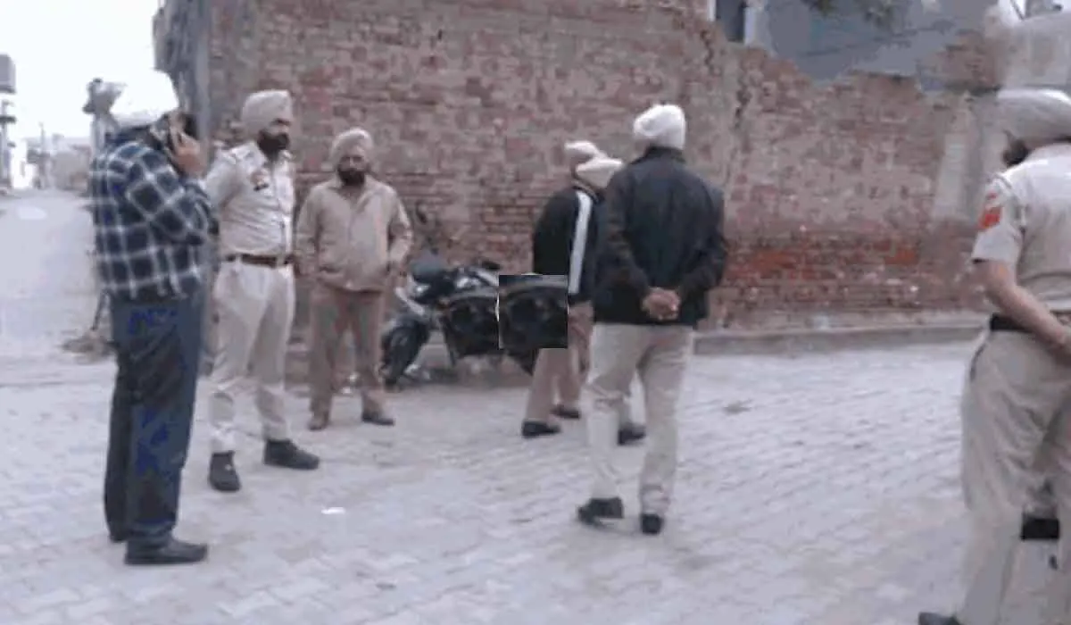 ਪੰਜਾਬ ਪੁਲਿਸ ਨੇ ਅੰਮ੍ਰਿਤਪਾਲ ਨੂੰ ਭਗੌੜਾ ਐਲਾਨਿਆ, ਮੈਗਾ ਸਰਚ ਆਪ੍ਰੇਸ਼ਨ ਜਾਰੀ