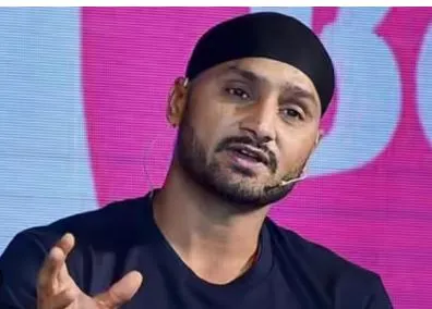ਕ੍ਰਿਕਟਰ ਹਰਭਜਨ ਸਿੰਘ ਦੇ ਨਾਂਅ ‘ਤੇ ਫਰਜ਼ੀ ਖਾਤਾ ਬਣਾ ਕੇ ਮੰਗੇ ਪੈਸੇ