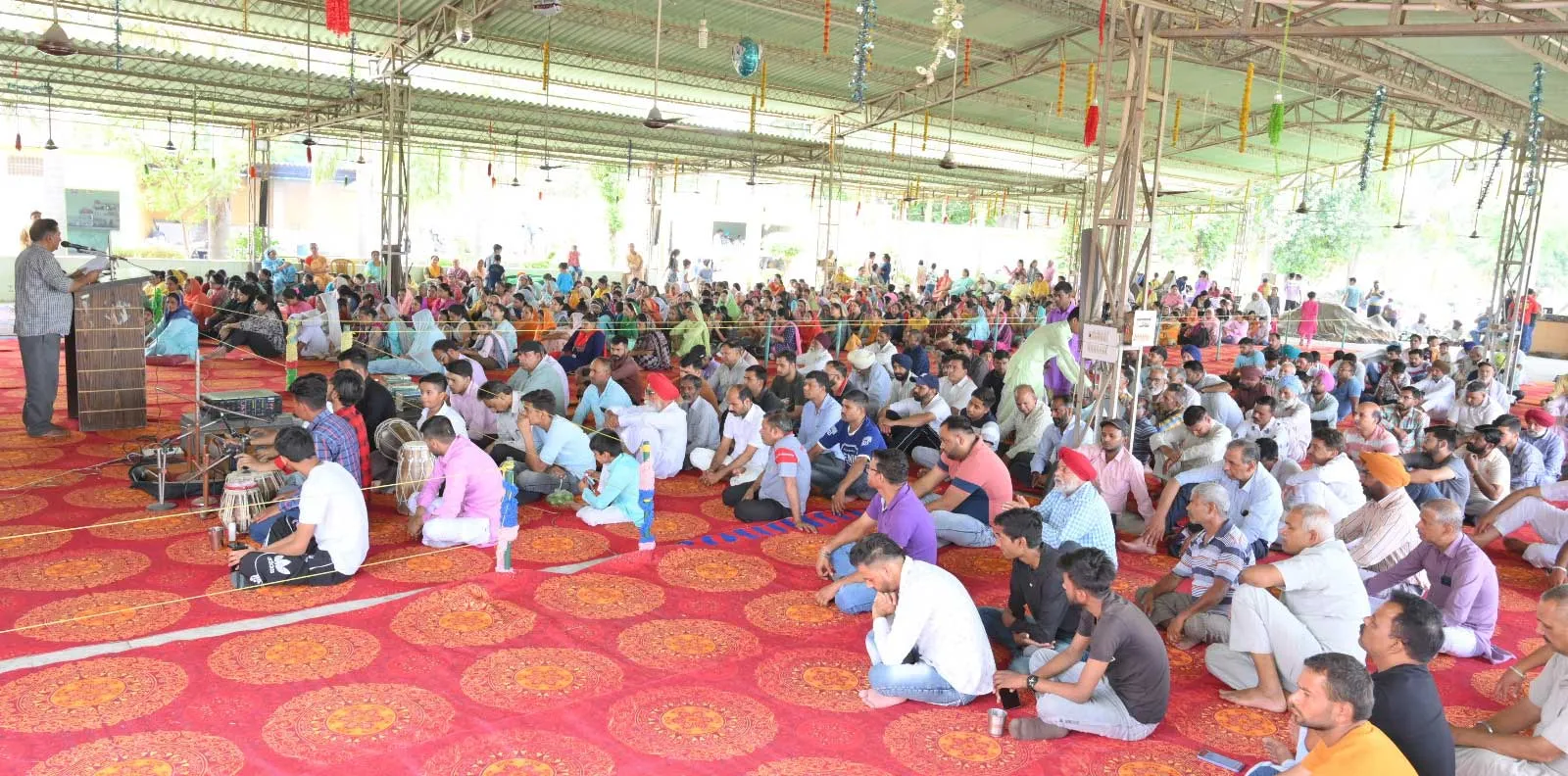 ਸਾਧ-ਸੰਗਤ ਨੇ ਬਲਾਕ ਪੱਧਰੀ ਨਾਮ ਚਰਚਾ ’ਚ ਕਰਕੇ ਗਾਇਆ ਗੁਰੂ ਜਸ