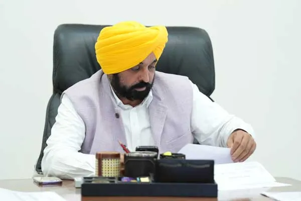 ਸਮਾਰਟ ਸਿਟੀ ਮਿਸ਼ਨ ਤਹਿਤ ਪੰਜਾਬ ਦੇ ਸ਼ਹਿਰੀ ਇਲਾਕਿਆਂ ਵਿਚ ਵੱਡੇ ਵਿਕਾਸ ਪ੍ਰਾਜੈਕਟ ਸ਼ੁਰੂ ਹੋਣਗੇ : ਮੁੱਖ ਮੰਤਰੀ