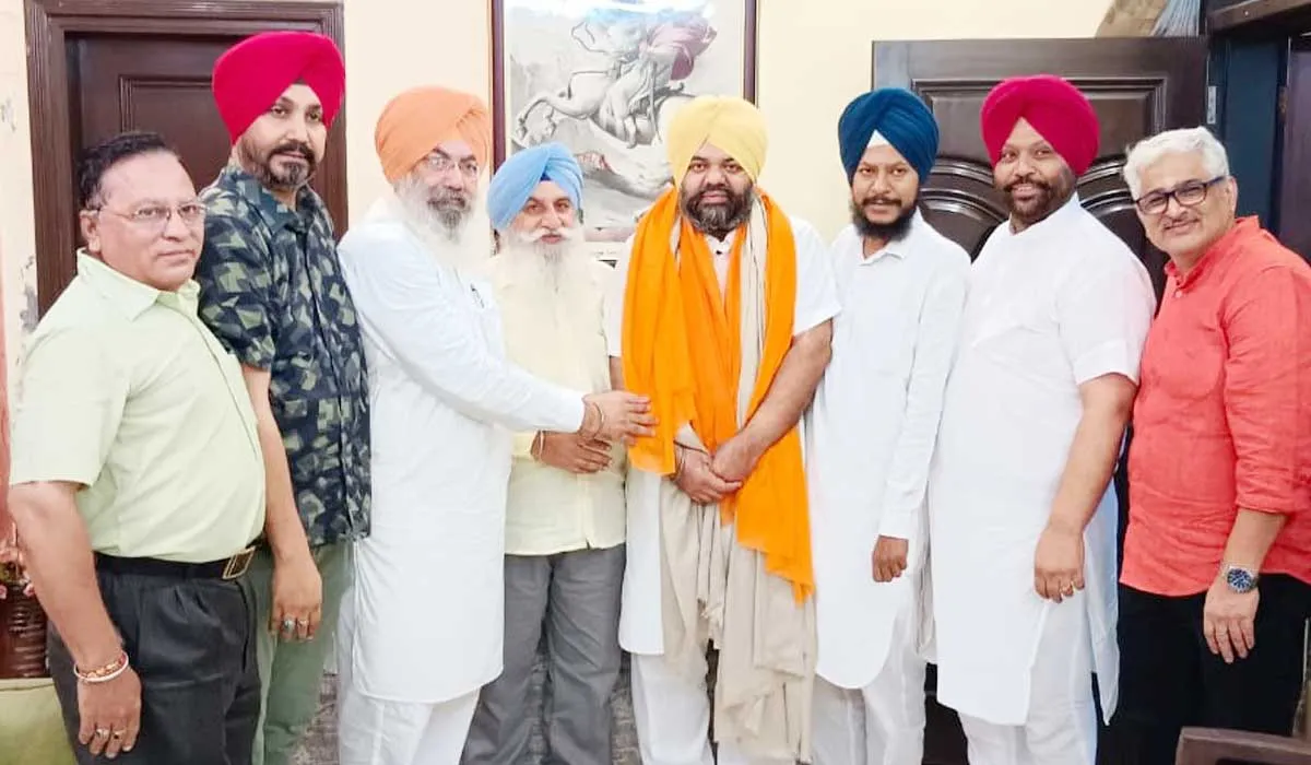 ਭਾਜਪਾ ਓ.ਬੀ.ਸੀ ਮੋਰਚਾ ਦੇ ਸੂਬੇ ਪ੍ਰਧਾਨ ਬਣਨ ’ਤੇ ਅਮਰਪਾਲ ਸਿੰਘ ਬੋਨੀ ਸਨਮਾਨਿਤ