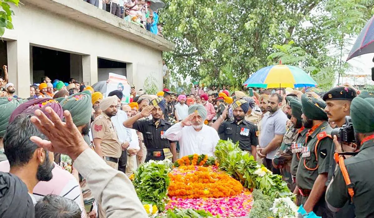 ਸ਼ਹੀਦ ਜਵਾਨ ਪਰਦੀਪ ਸਿੰਘ ਦਾ ਜੱਦੀ ਪਿੰਡ ਬੱਲਮਗੜ੍ਹ ’ਚ ਹੋਇਆ ਅੰਤਿਮ ਸਸਕਾਰ