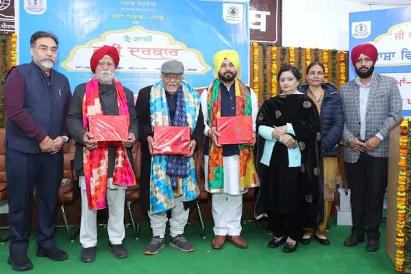 ਪੰਜਾਬੀ, ਹਿੰਦੀ ਤੇ ਉਰਦੂ ਦੇ ਕਵੀਆਂ ਨੇ ਭਾਸ਼ਾ ਵਿਭਾਗ ’ਚ ਬੰਨ੍ਹਿਆ ਰੰਗ