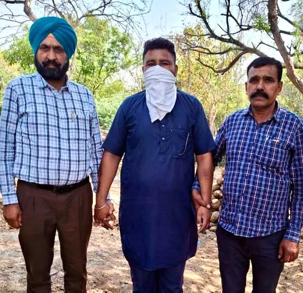 ਜ਼ਮੀਨ ਦੇ ਇੰਤਕਾਲ ਬਦਲੇ ਰਿਸ਼ਵਤ ਲੈਂਦਾ ਪਟਵਾਰੀ ਦਾ ਕਰਿੰਦਾ ਕਾਬੂ