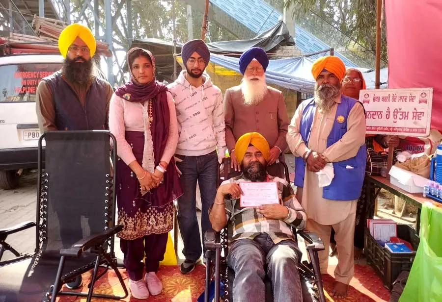 Basant Panchami: ਬਸੰਤ ਪੰਚਮੀ ਦੇ ਪਵਿੱਤਰ ਦਿਹਾੜੇ ਮੌਕੇ ਜਾਗਦੇ ਕਲੱਬ ਨੇ ਲਾਇਆ ਖੂਨਦਾਨ ਕੈਂਪ