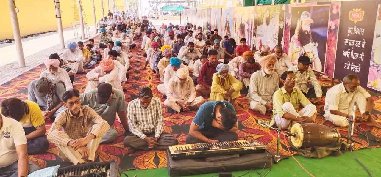 ਬਲਾਕ ਕੋਟਕਪੂਰਾ ਵੱਲੋਂ ਡੇਰਾ ਸੱਚਾ ਸੌਦਾ ਰੂਹਾਨੀ ਸਥਾਪਨਾ ਮਹੀਨਾ ਮਨਾਇਆ