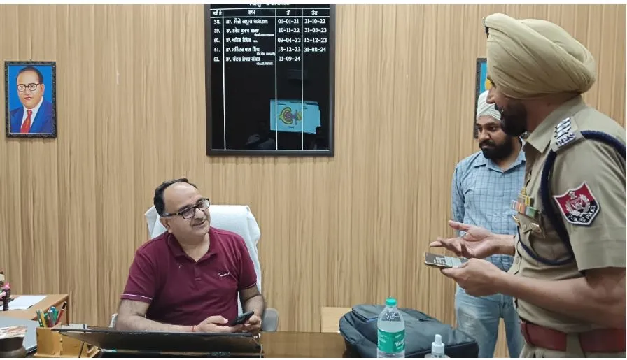 Faridkot Civil Hospital: ਫਰੀਦਕੋਟ ਸਿਵਲ ਹਸਪਤਾਲ ਦੀ ਸੁਰੱਖਿਆ ਨੂੰ ਲੈ ਕੇ ਪੁਲਿਸ ਨੇ ਕੀਤਾ ਨਿਰੀਖਣ
