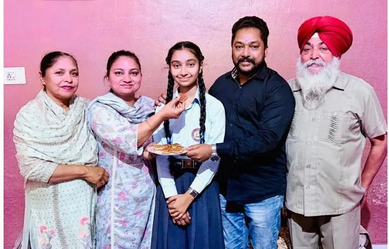 Punjab 8th Result: ਯੰਗ ਫਾਰਮਰਜ਼ ਪਬਲਿਕ ਹਾਈ ਸਕੂਲ ਭਾਦਸੋਂ ਦੀ ਵਿਦਿਆਰਥਣ ਗੁਰੀਤ ਕੌਰ ਨੇ ਗੱਡੇ ਝੰਡੇ
