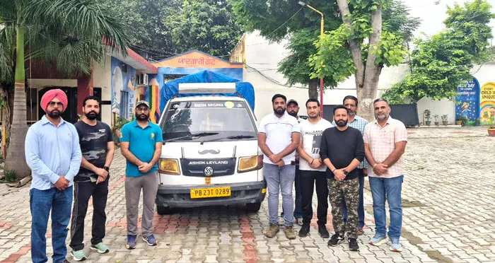 Flood Victims: ਸਕੂਲ ਆਫ਼ ਐਮੀਨੈਂਸ ਭਾਦਸੋਂ ਦੇ ਸਟਾਫ ਮੈਂਬਰਾਂ ਵੱਲੋਂ ਹੜ੍ਹ ਪੀੜਤਾਂ ਨੂੰ ਰਾਸ਼ਨ ਸਮੱਗਰੀ ਭੇਜੀ