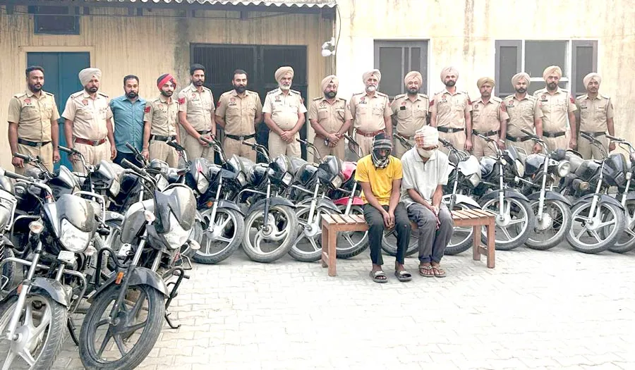 Motorcycle Theft Gang: ਮੋਟਰਸਾਈਕਲ ਚੋਰ ਗਿਰੋਹ ਦਾ ਪਰਦਾਫਾਸ਼, ਵੱਡੀ ਗਿਣਤੀ ’ਚ ਮੋਟਰਸਾਈਕਲ ਕੀਤੇ ਬਰਾਮਦ