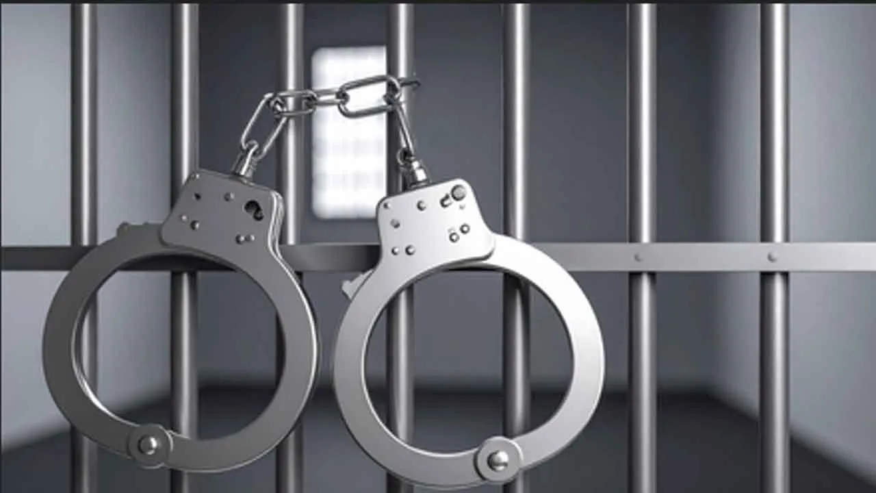 Delhi Crime News: ਦਿੱਲੀ ਪੁਲਿਸ ਸਾਈਬਰ ਸੈੱਲ ਦੀ ਕਾਰਵਾਈ, ਕੈਨੇਡੀਅਨ ਵੀਜ਼ਾ ਦੇ ਬਹਾਨੇ ਕਰੋੜਾਂ ਦੀ ਧੋਖਾਧੜੀ ਕਰਨ ਵਾਲੇ ਵਿਅਕਤੀ ਨੂੰ ਗ੍ਰਿਫ਼ਤਾਰ