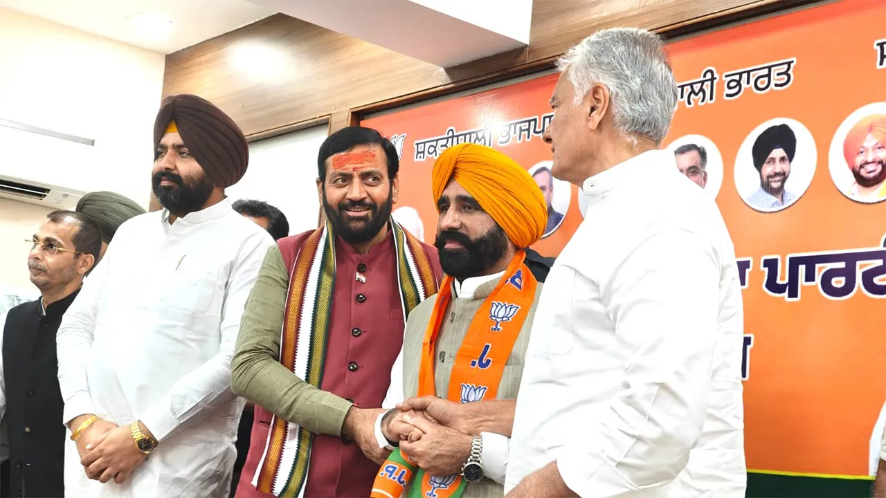 Punjab Politics Breaking News: ਮੁੱਖ ਮੰਤਰੀ ਭਗਵੰਤ ਮਾਨ ਦਾ ਭਰਾ ਭਾਜਪਾ 'ਚ ਸ਼ਾਮਲ