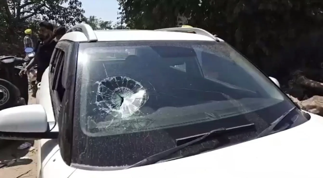 Batala Firing Incident: ਬਟਾਲਾ ਦੇ ਸਿੰਬਲ ਚੌਕ ਨੇੜੇ ਦੋ ਧਿਰਾਂ ਵਿਚਾਲੇ ਗੋਲੀਬਾਰੀ, ਇੱਕ ਦੀ ਮੌਤ ਤੇ ਤਿੰਨ ਜ਼ਖ਼ਮੀ