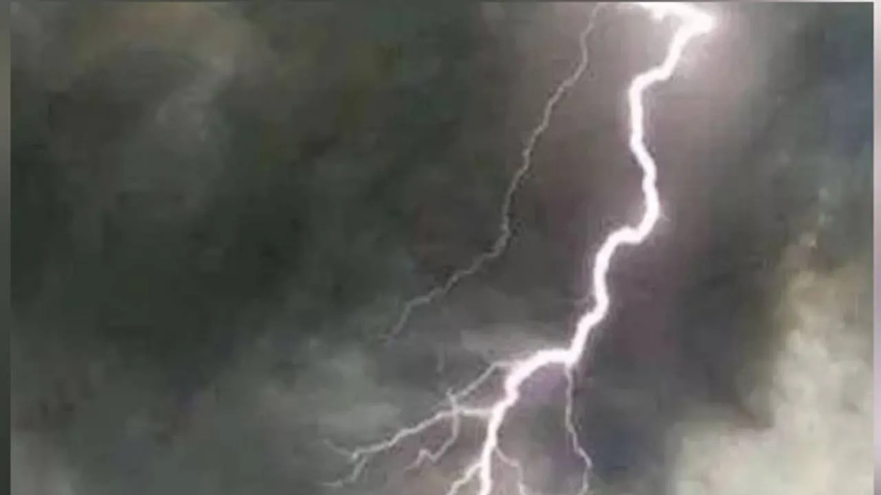 Chhattisgarh Lightning Tragedy: ਕਾਂਕੇਰ ’ਚ ਅਸਮਾਨੀ ਬਿਜਲੀ ਡਿੱਗਣ ਨਾਲ ਉਪ ਸਰਪੰਚ ਸਮੇਤ ਤਿੰਨ ਲੋਕਾਂ ਦੀ ਮੌਤ, ਪੰਜ ਜ਼ਖਮੀ