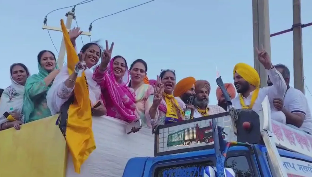CM Bhagwant Mann Roadshow: ਮੁਹਾਲੀ 'ਚ ਸੀਐੱਮ ਮਾਨ ਅਤੇ ਅਰਵਿੰਦ ਕੇਜਰੀਵਾਲ ਨੇ ਕੱਢਿਆ ਰੋਡਸ਼ੋਅ