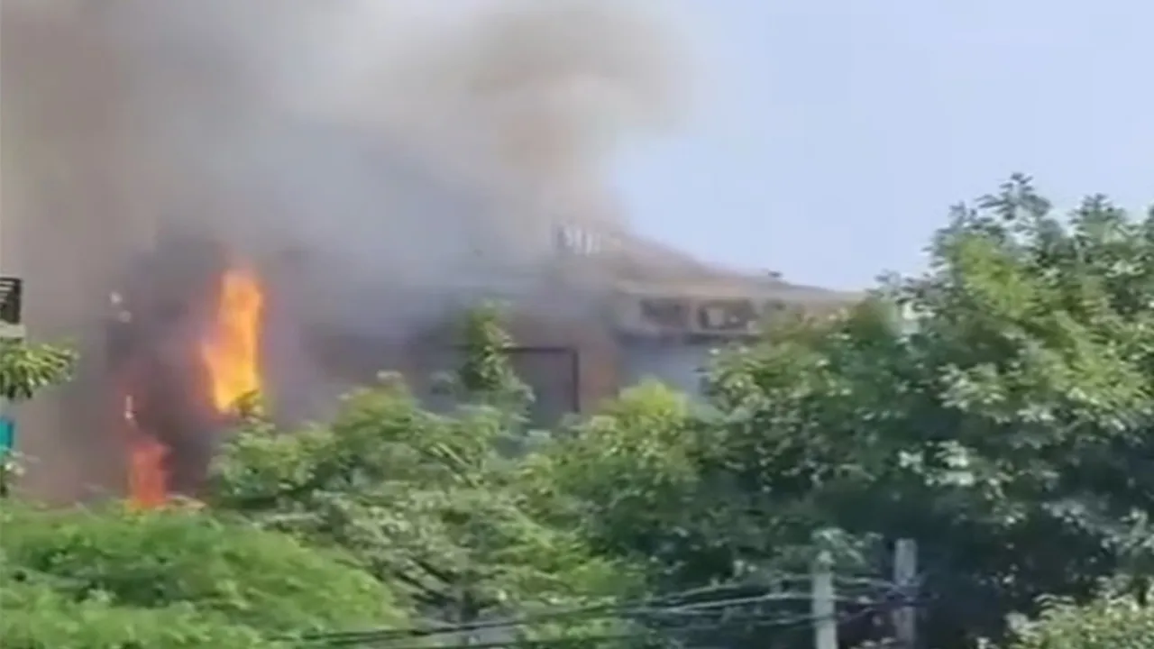 Delhi Fire: ਦਿੱਲੀ ਦੇ ਮਾਲਵੀਆ ਰੈਸਟੋਰੈਂਟ ਵਿੱਚ ਅੱਗ ਲੱਗਣ ਨਾਲ 21 ਮੌਤਾਂ ਦੀ ਪੁਸ਼ਟੀ