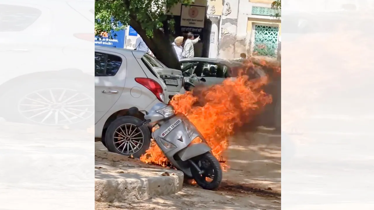Faridkot News: ਅਦਾਲਤ ਦੀ ਪਾਰਕਿੰਗ ਵਿੱਚ ਖੜ੍ਹੀ ਐਕਟਿਵਾ ਨੂੰ ਲੱਗੀ ਅੱਗ, ਵੱਡਾ ਹਾਦਸਾ ਟਲਿਆ