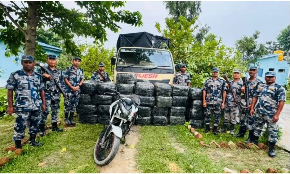 Ganja Seizure: ਨੇਪਾਲ ਤੋਂ ਭਾਰਤ ਤਸਕਰੀ ਕੀਤਾ ਜਾ ਰਿਹਾ 922 ਕਿਲੋ ਗਾਂਜਾ ਬਰਾਮਦ