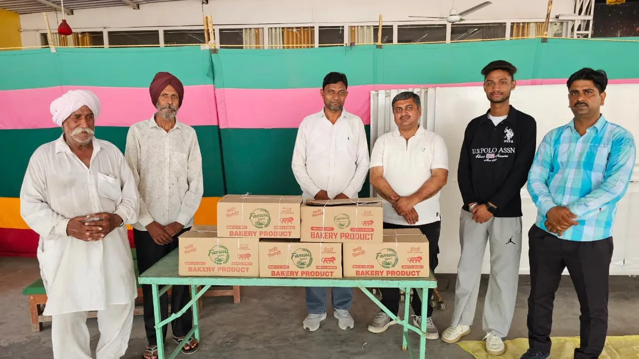Malout News: ਡੇਰਾ ਸ਼ਰਧਾਲੂ ਸੇਵਾਦਾਰਾਂ ਨੇ ਲੋੜਵੰਦ ਪਰਿਵਾਰਾਂ ਨੂੰ ਰਾਸ਼ਨ ਵੰਡ ਕੇ ਮਨਾਈ ਮਾਤਾ-ਪਿਤਾ ਦੀ ਬਰਸੀ