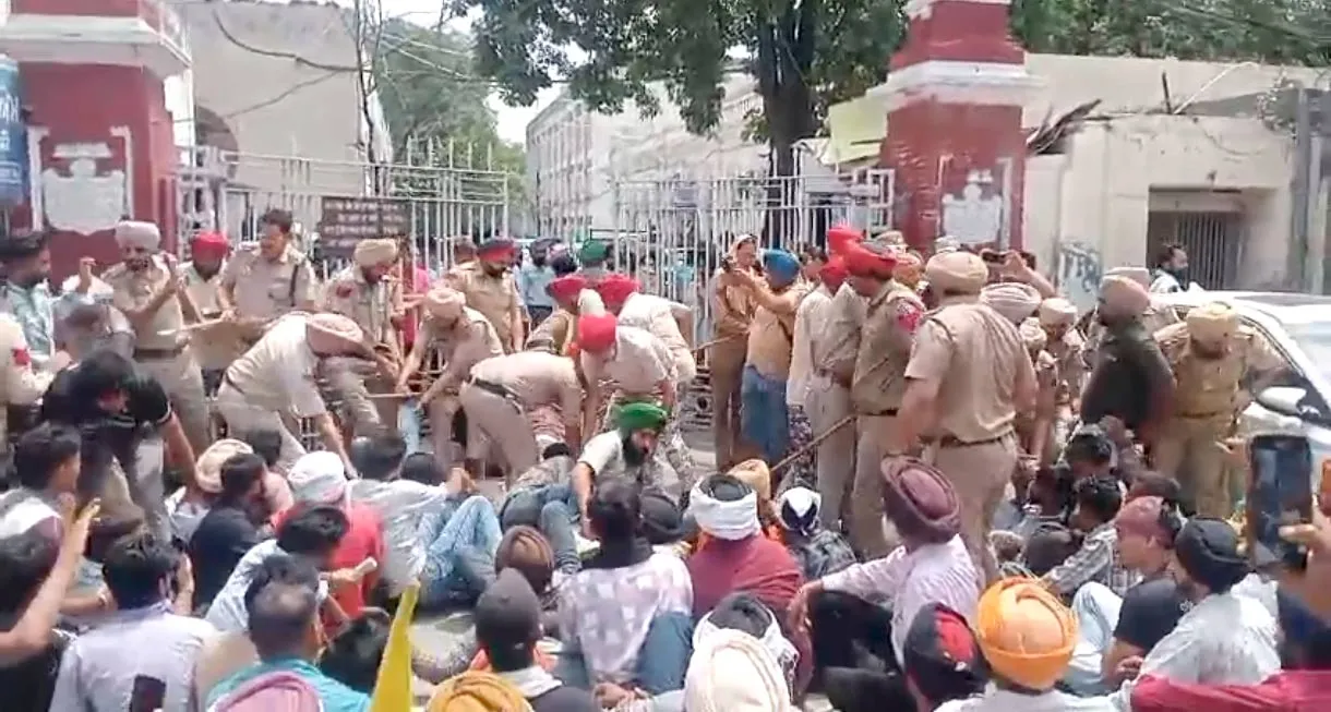 Patiala Lathicharge: ਰੁਜ਼ਗਾਰ ਮੰਗਦੇ ਬੇਰੁਜ਼ਗਾਰਾਂ 'ਤੇ ਪਟਿਆਲਾ ਵਿਖੇ ਲਾਠੀਚਾਰਜ ਦੀ ਸਖ਼ਤ ਸ਼ਬਦਾਂ ਵਿੱਚ ਨਿਖੇਧੀ