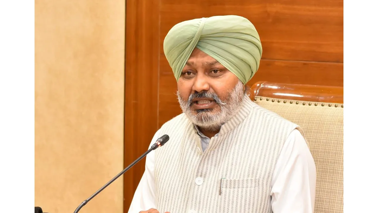 PSPCL Recruitment: ਪੰਜਾਬ ਸਰਕਾਰ ਵੱਲੋਂ 2,437 ਅਪ੍ਰੈਂਟਿਸ ਟ੍ਰੇਨੀਜ਼ ਨੂੰ ਪੀਐਸਪੀਸੀਐਲ ਵਿੱਚ ਸਹਾਇਕ ਲਾਈਨਮੈਨ ਵਜੋਂ ਭਰਤੀ ਕਰਨ ਦਾ ਫੈਸਲਾ : ਵਿੱਤ ਮੰਤਰੀ ਹਰਪਾਲ ਸਿੰਘ ਚੀਮਾ