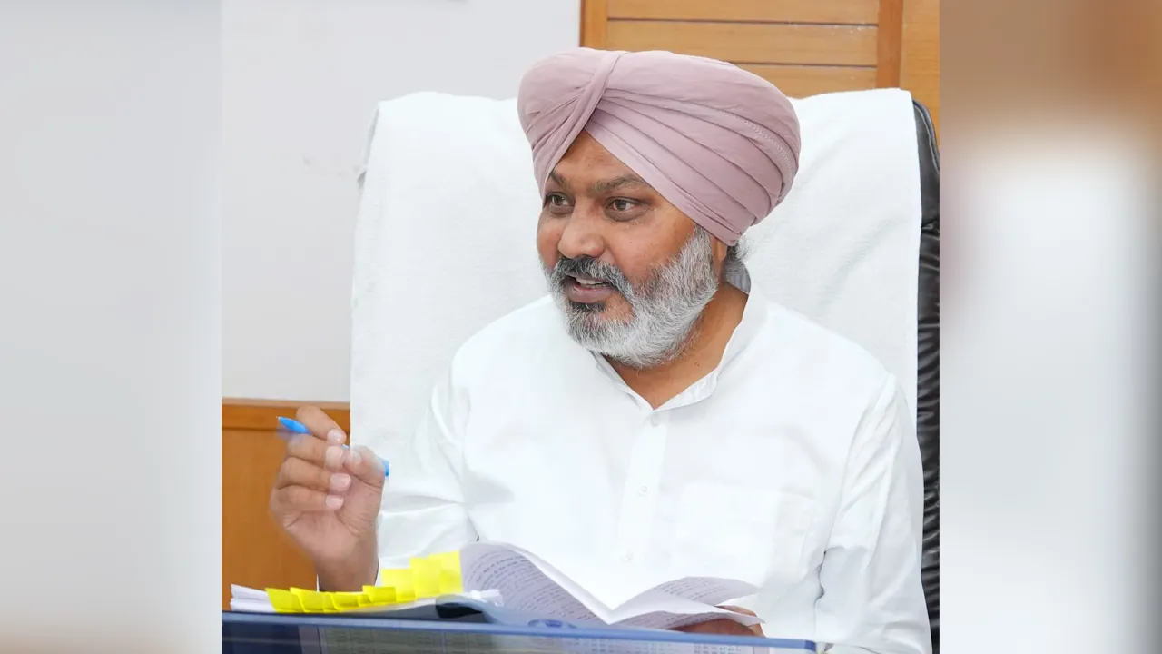 Punjab GST Defaulters: ਪੰਜਾਬ ਸਰਕਾਰ ਨੇ ਕਰੋੜਾਂ ਰੁਪਏ ਦੇ ਬਕਾਏ ਵਸੂਲਣ ਲਈ ਵੈਟ ਅਤੇ ਜੀਐਸਟੀ ਡਿਫਾਲਟਰਾਂ ਦੀਆਂ ਜਾਇਦਾਦਾਂ ਦੀ ਨਿਲਾਮੀ ਕੀਤੀ ਸ਼ੁਰੂ: ਵਿੱਤ ਮੰਤਰੀ ਹਰਪਾਲ ਸਿੰਘ ਚੀਮਾ