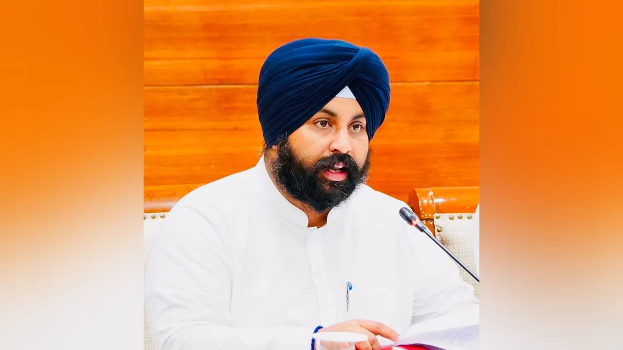 Punjab Technical Education: ਪੰਜਾਬ ਦੇ ਨੌਜਵਾਨਾਂ ਨੂੰ ਕੁਆਲਟੀ ਤਕਨੀਕੀ ਅਤੇ ਫਾਰਮਾਸਿਊਟੀਕਲ ਸਿੱਖਿਆ ਪ੍ਰਦਾਨ ਕਰਨ ਲਈ ਭਗਵੰਤ ਮਾਨ ਸਰਕਾਰ ਯੂਨੀਵਰਸਿਟੀਆਂ ਨੂੰ ਬਣਾ ਰਹੀ ਹੈ ਭਵਿੱਖਮੁਖੀ : ਹਰਜੋਤ ਸਿੰਘ ਬੈਂਸ