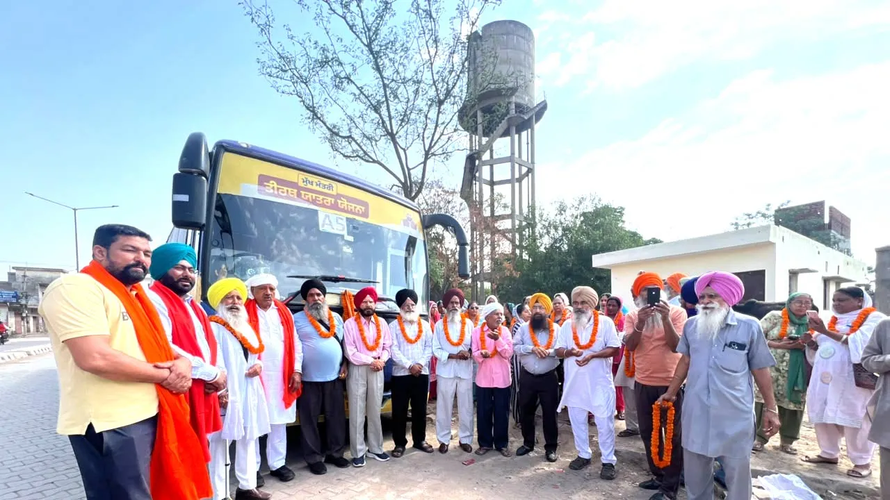 Senior Citizens Yatra: ਮੁੱਖ ਮੰਤਰੀ ਤੀਰਥ ਯਾਤਰਾ ਯੋਜਨਾ ਤਹਿਤ ਮੋਹਾਲੀ ਤੋਂ ਦੋ ਬੱਸ ਰਵਾਨਾ
