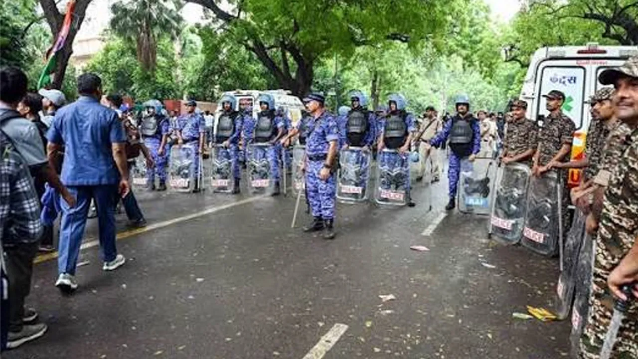 CRPF in Delhi: ਦਿੱਲੀ 'ਚ ਵਿਰੋਧ ਪ੍ਰਦਰਸ਼ਨਾਂ ਦੌਰਾਨ ਪੱਛਮੀ ਬੰਗਾਲ ਤੋਂ ਕੇਂਦਰੀ ਬਲਾਂ ਦੀਆਂ 20 ਵਾਧੂ ਕੰਪਨੀਆਂ ਵਾਪਸ ਬੁਲਾਈਆਂ ਗਈਆਂ
