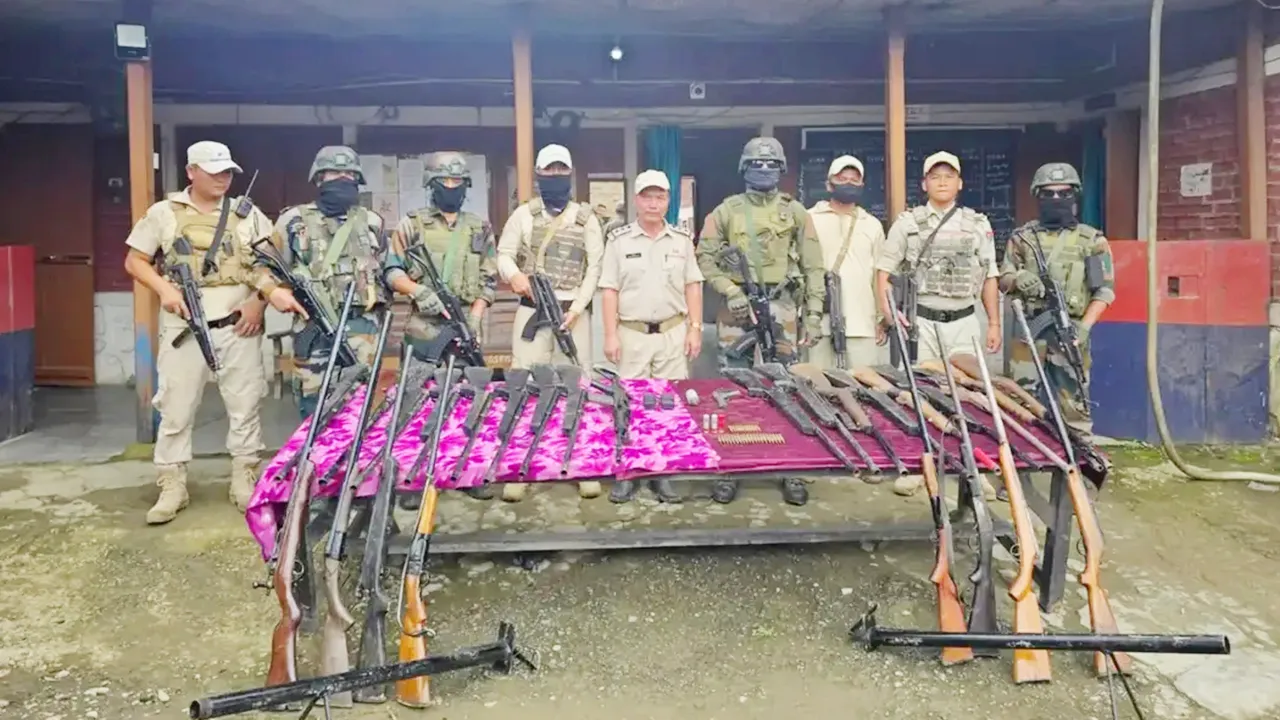 Manipur News: ਮਨੀਪੁਰ ’ਚ ਸੁਰੱਖਿਆ ਬਲਾਂ ਦੀ ਵੱਡੀ ਕਾਰਵਾਈ, ਹਥਿਆਰ ਬਰਾਮਦ, ਅੱਠ ਗ੍ਰਿਫ਼ਤਾਰ