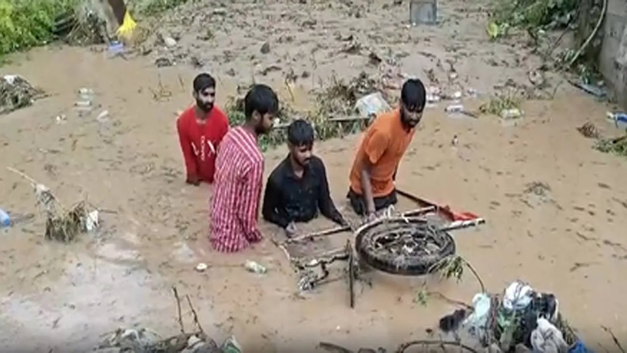 Poonch Floods News: ਜੰਮੂ-ਕਸ਼ਮੀਰ ਦੇ ਪੁੰਛ ’ਚ ਅਚਾਨਕ ਆਏ ਹੜ੍ਹਾਂ ’ਚ 10 ਮੌਤਾਂ, ਕਈ ਲਾਪਤਾ 