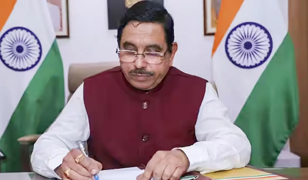 Education Minister: ਪ੍ਰਹਿਲਾਦ ਜੋਸ਼ੀ ਹੋਣਗੇ ਨਵੇਂ ਕੇਂਦਰੀ ਸਿੱਖਿਆ ਮੰਤਰੀ, ਮਿਲਿਆ ਵਾਧੂ ਚਾਰਜ