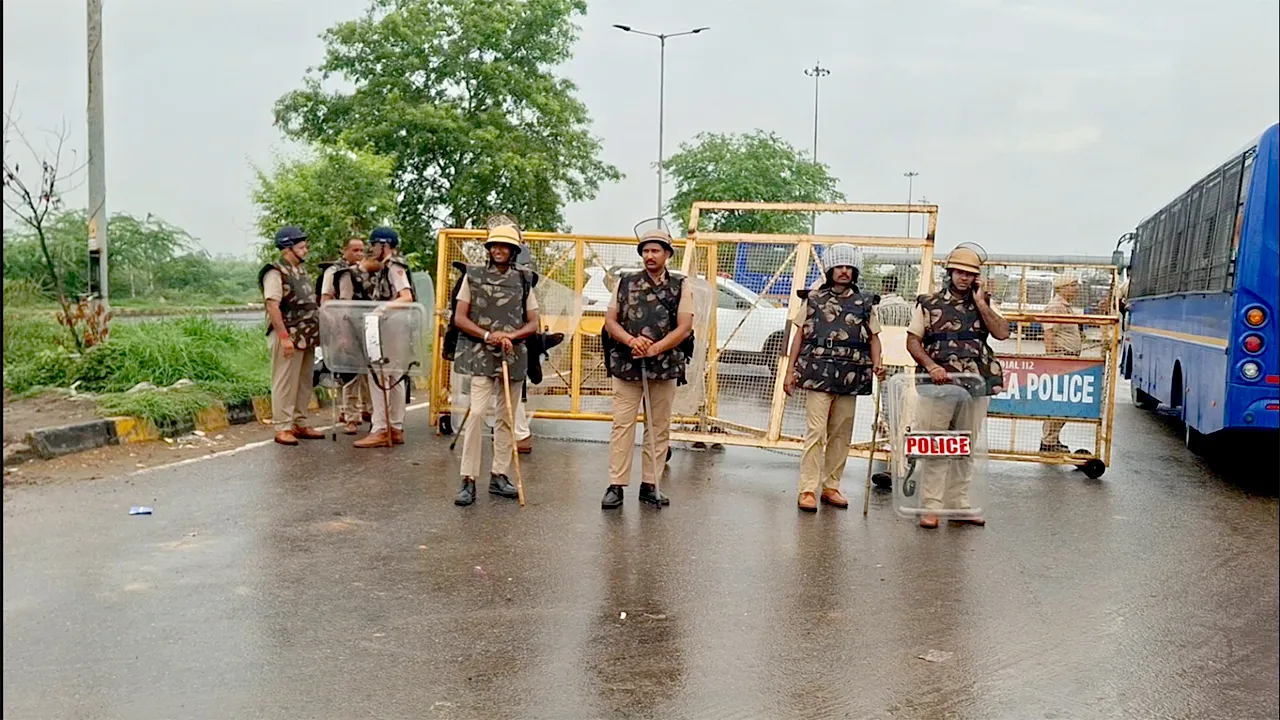 Punjab Farmers Protest: ਕਿਸਾਨ ਅੰਦੋਲਨ ਕਾਰਨ ਹਜ਼ਾਰਾਂ ਯਾਤਰੀ ਪਰੇਸ਼ਾਨ, ਦਿੱਲੀ ਮਾਰਗ ’ਤੇ ਰੂਟ ਡਾਇਵਰਟ