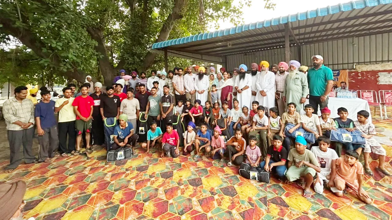 Punjab News: ਵਿਧਾਇਕ ਗੱਜਣਮਾਜਰਾ ਵੱਲੋਂ ਤਿੰਨ ਪਿੰਡਾਂ ਨੂੰ ਜਿੰਮਾਂ ਦੀ ਸੌਗਾਤ, ਖਿਡਾਰੀਆਂ ਨੂੰ ਖੇਡ ਕਿੱਟਾਂ ਵੰਡੀਆਂ